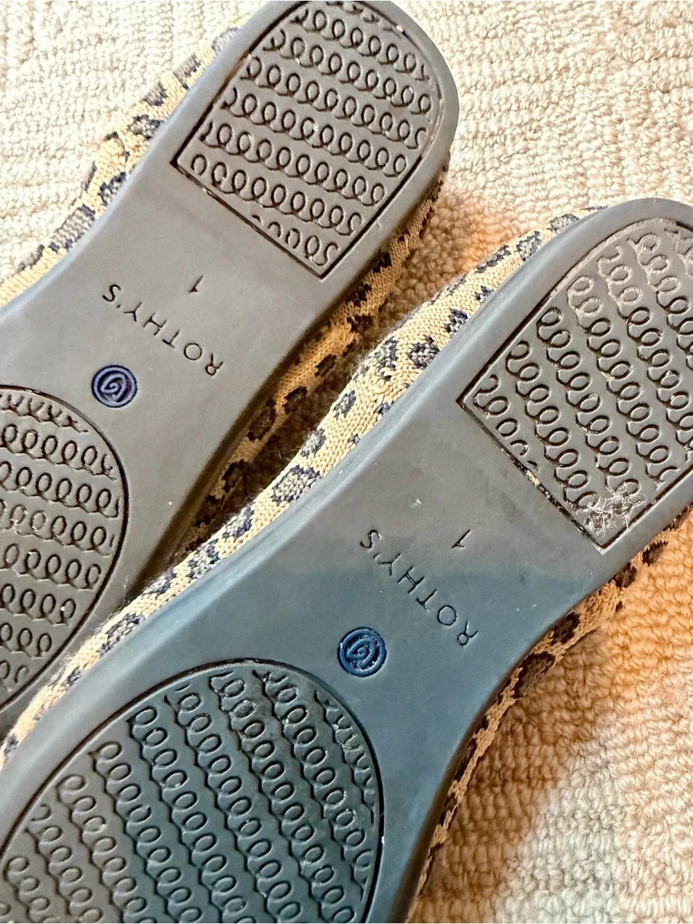Rothy’s Leopard Print Girl’s Slip-OnFlats in Tan and Black - size 1